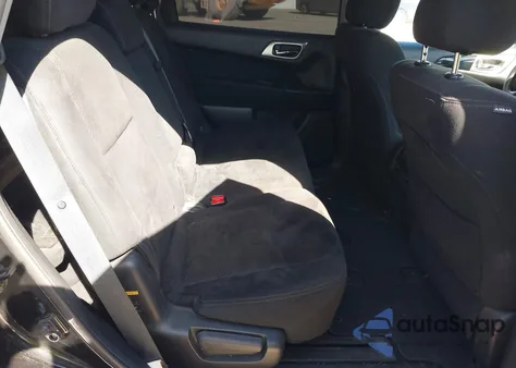 2015 Nissan Pathfinder S z USA, uszkodzony, nr VIN 5N1AR2MM7FC649395